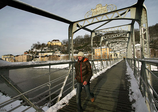 The Mozartsteg bridge in Salzburg on a winter day