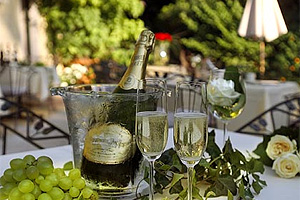Enquire our gourmet package now!